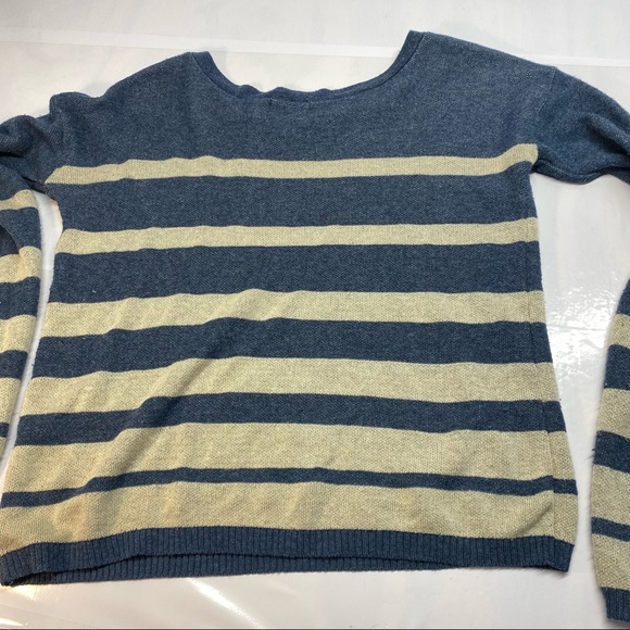 Sweet n Sinful Striped Blue / Cream Classic Casual Knit Top Size Small - Picture 9 of 15